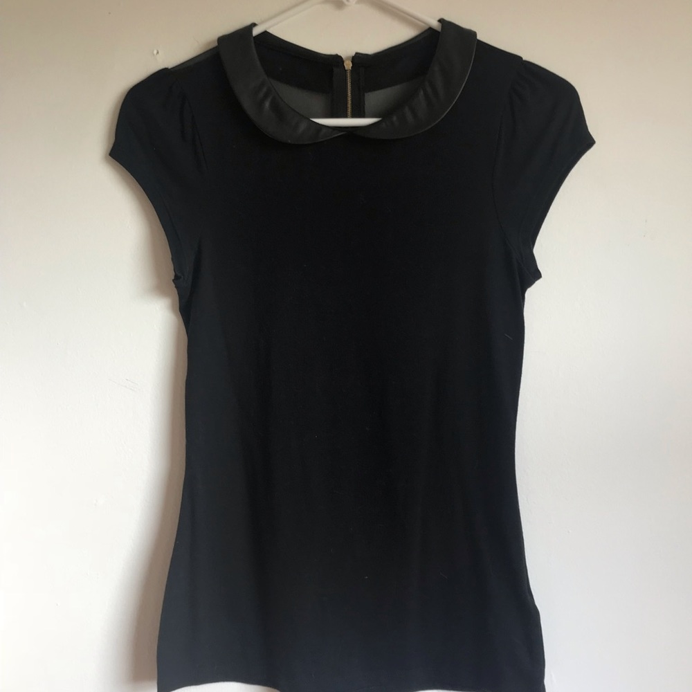 Fitted Peter Pan collared shirt